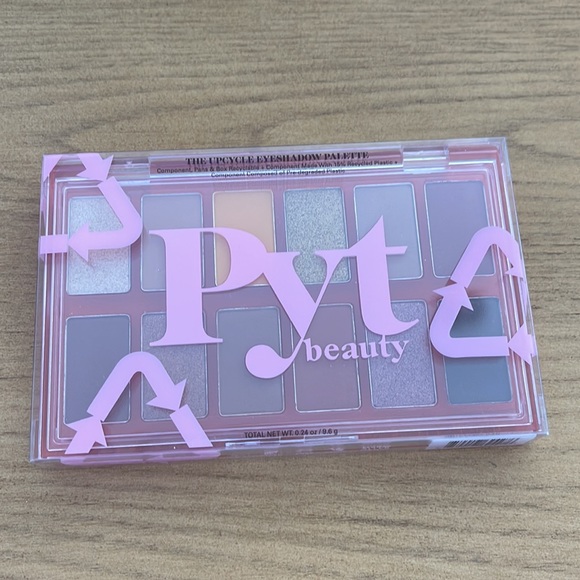 Pyt Beauty The Upcycle Eyeshadow Palette Warm Lit Nude - Picture 6 of 7